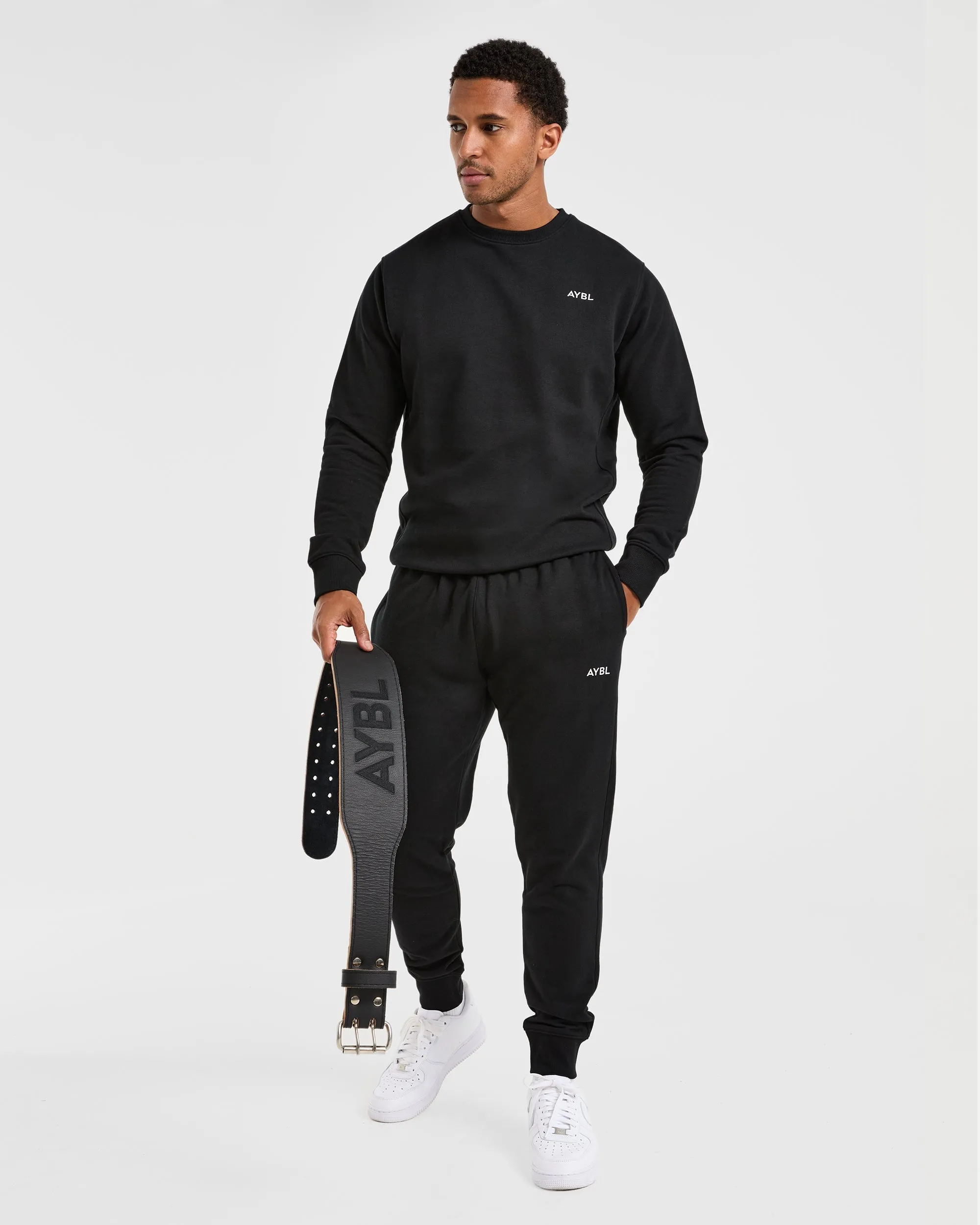 Essential Lightweight Sweater - Black