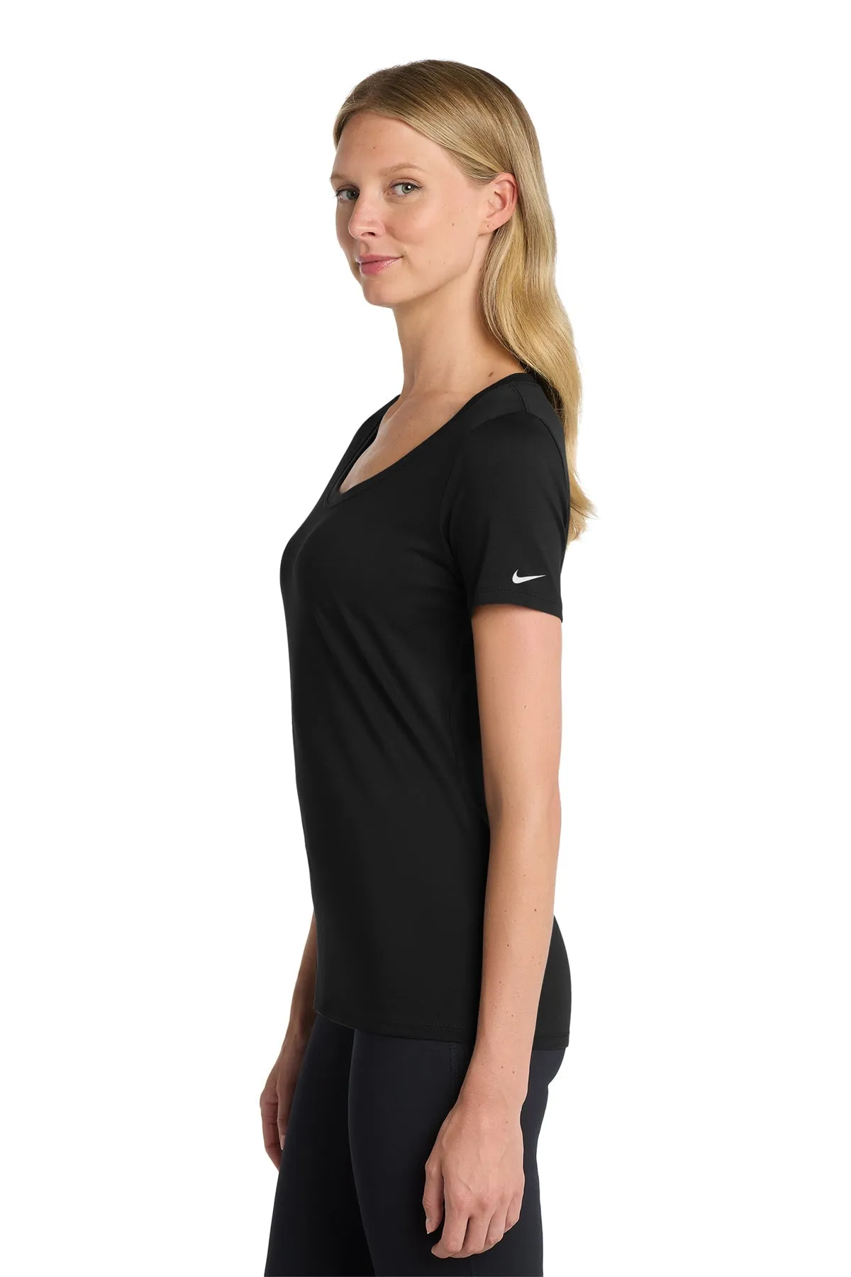 Nike Ladies DriFIT CottonPoly Scoop Neck Tee, Black [ME Elecmetal]